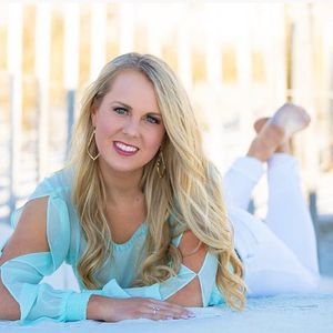 Meet your Posher, Alexandra